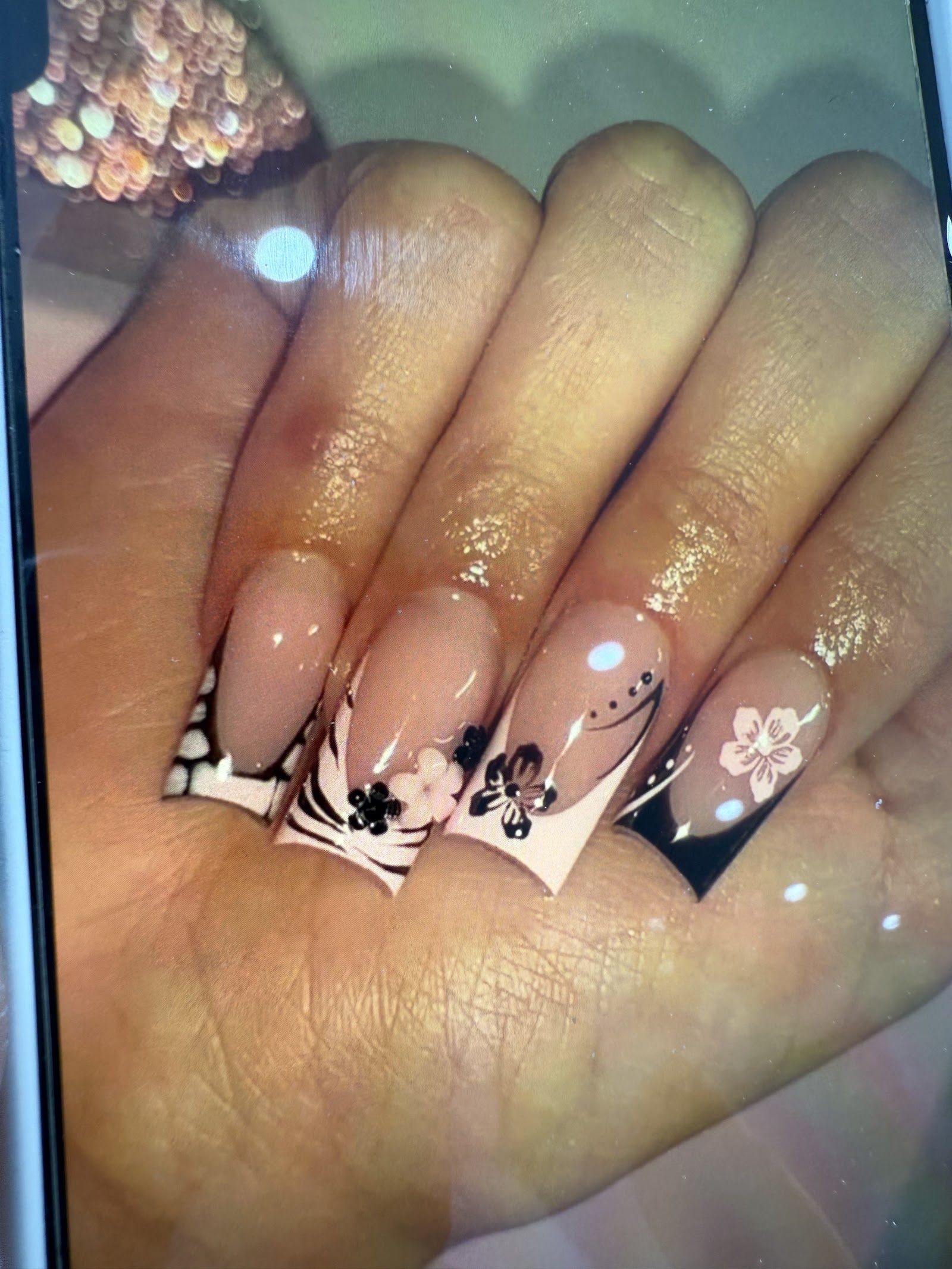 Julie Nails & Lashes nail photo 4